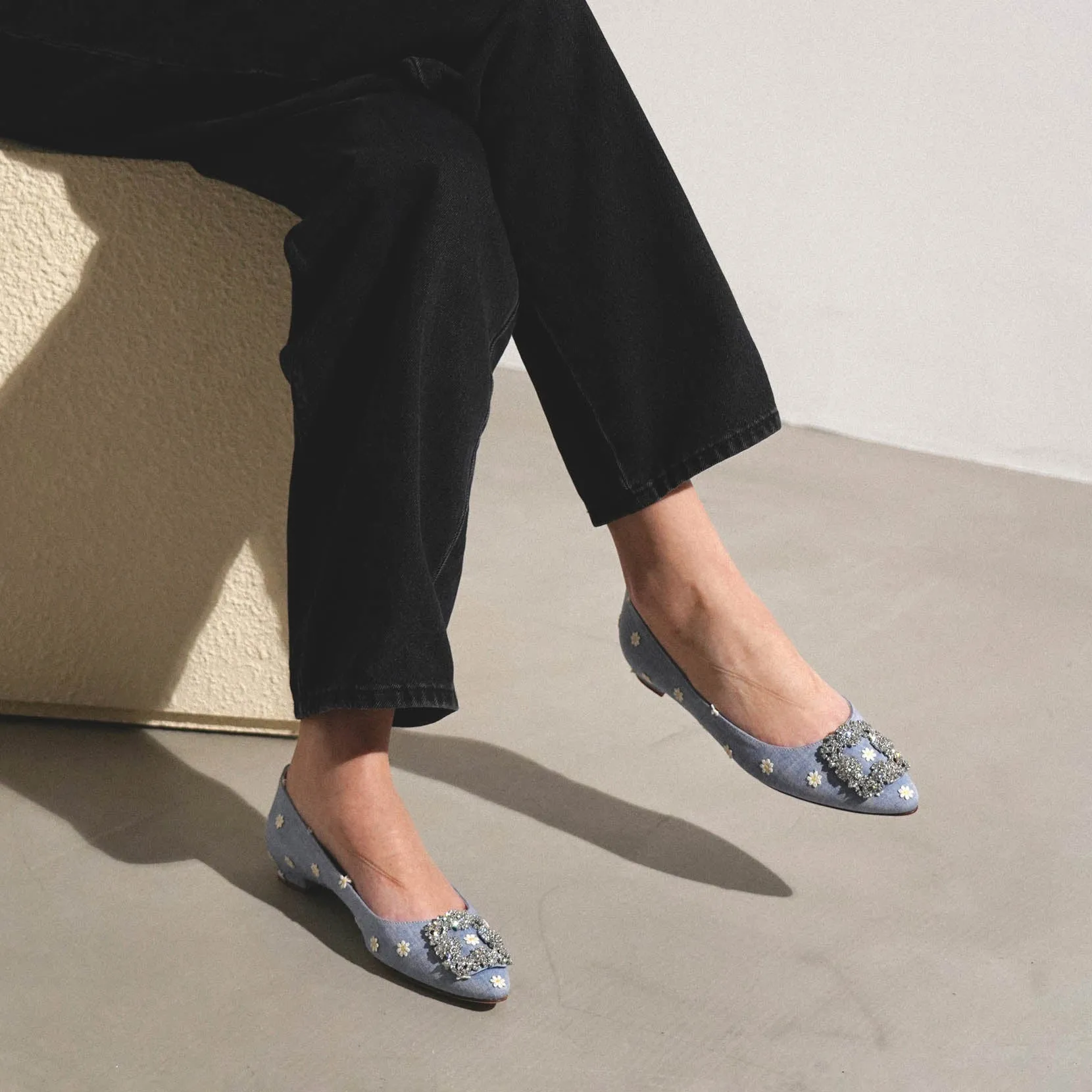 Hangisi flat daisy chambray ballerinas